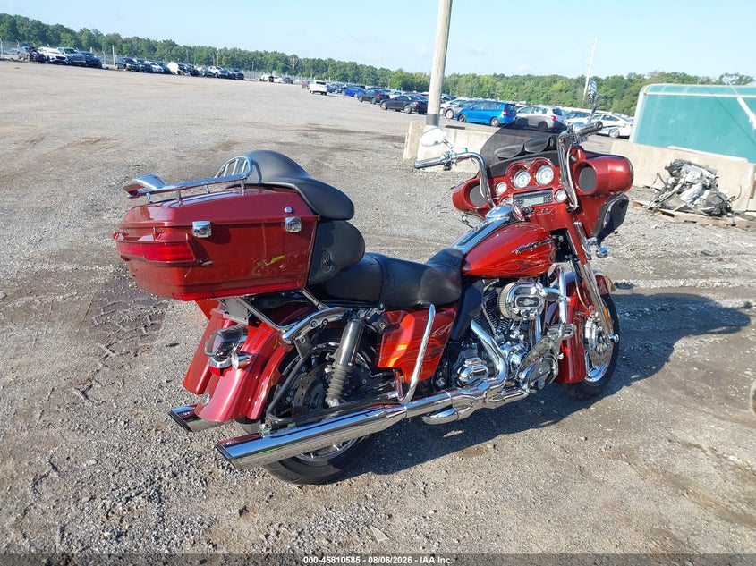 2010 HARLEY-DAVIDSON FLHTCUSE5 auction photo 4