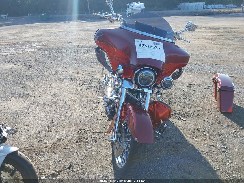 2010 HARLEY-DAVIDSON FLHTCUSE5 auction photo 5