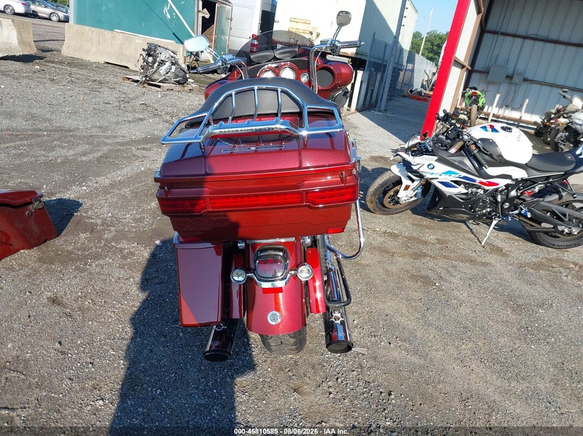 2010 HARLEY-DAVIDSON FLHTCUSE5 auction photo 6