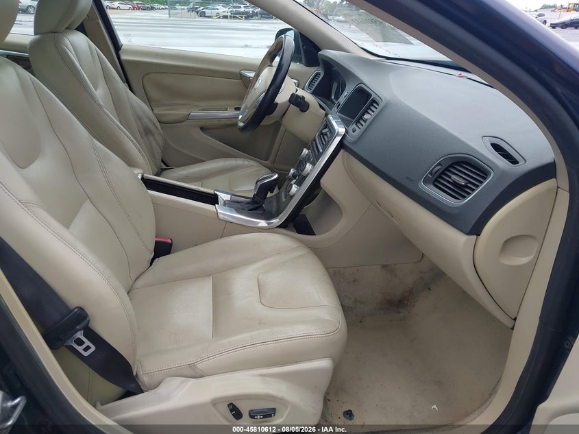 2015 VOLVO S60 — zdjęcie 5
