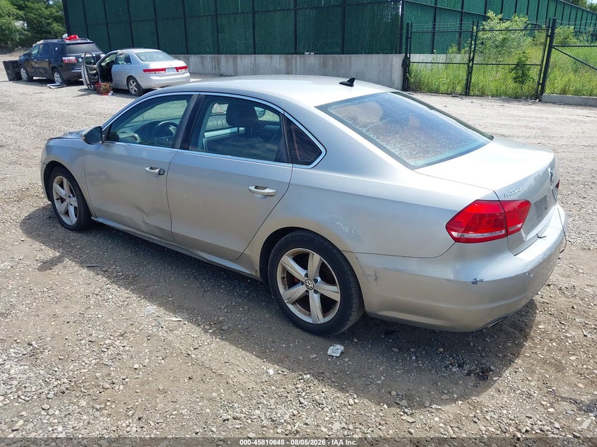 2012 VOLKSWAGEN PASSAT auction photo 3