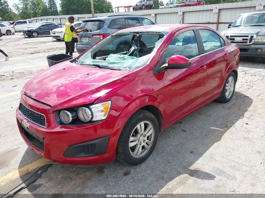 2013 CHEVROLET SONIC auction photo 2