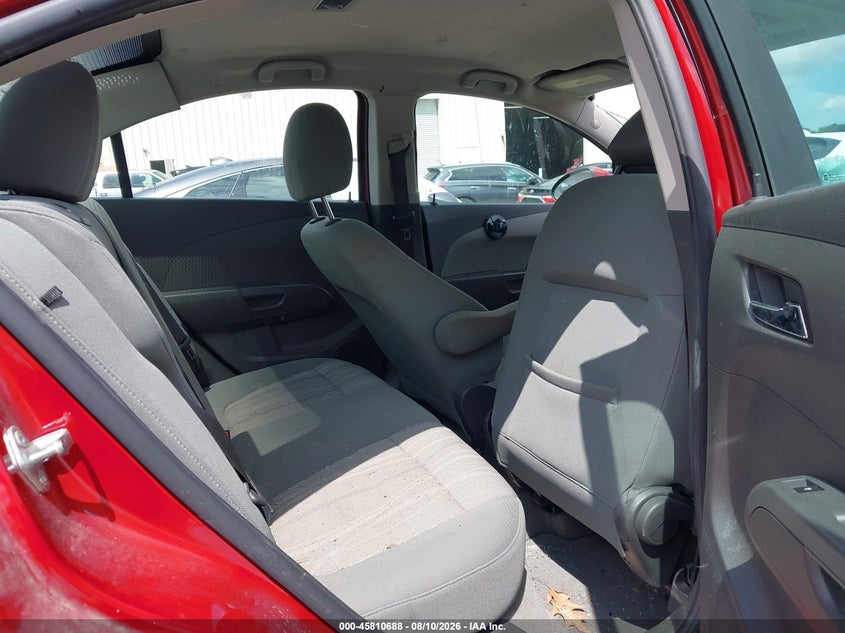 2013 CHEVROLET SONIC auction photo 8