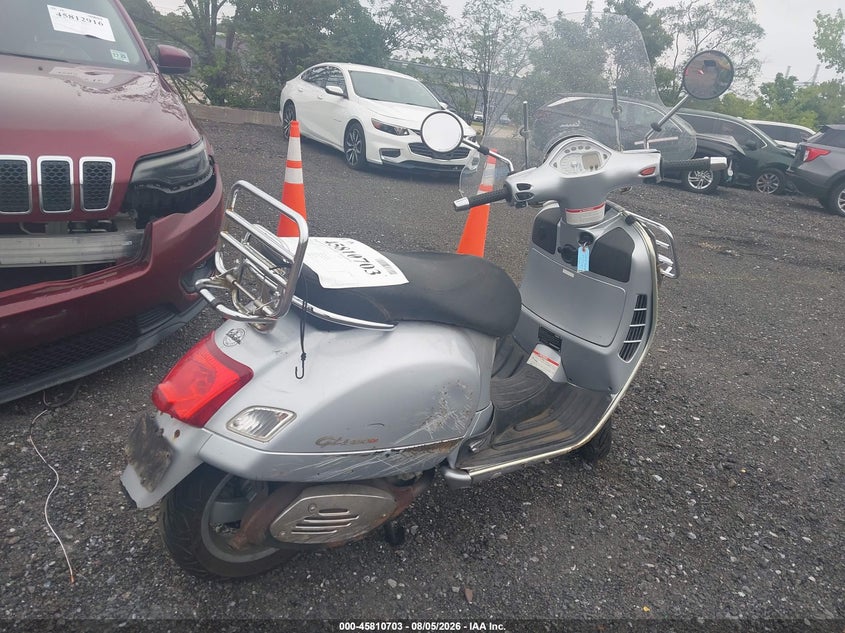 2007 VESPA GTS auction photo 4
