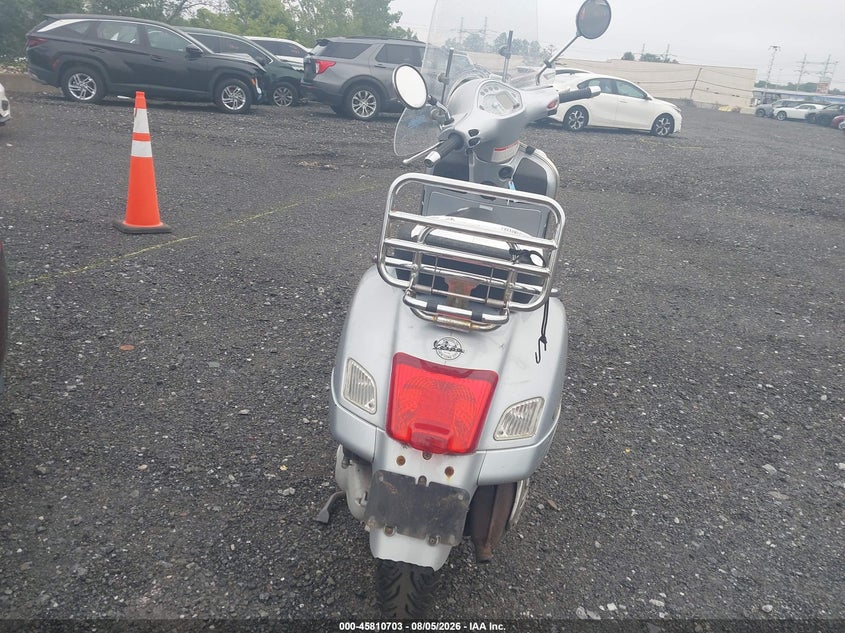 2007 VESPA GTS auction photo 6