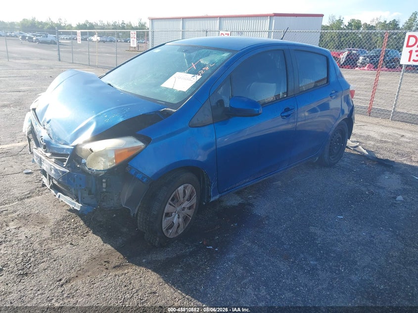 Vin: jtdktud34cd536569, lot: 46309728, toyota yaris l 20122