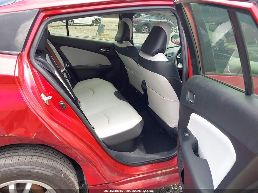 TOYOTA PRIUS - zdjęcie 8