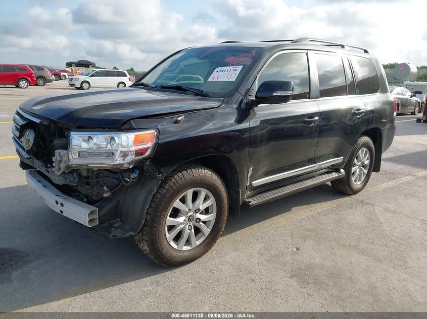 2018 TOYOTA LAND CRUISER auction photo 2