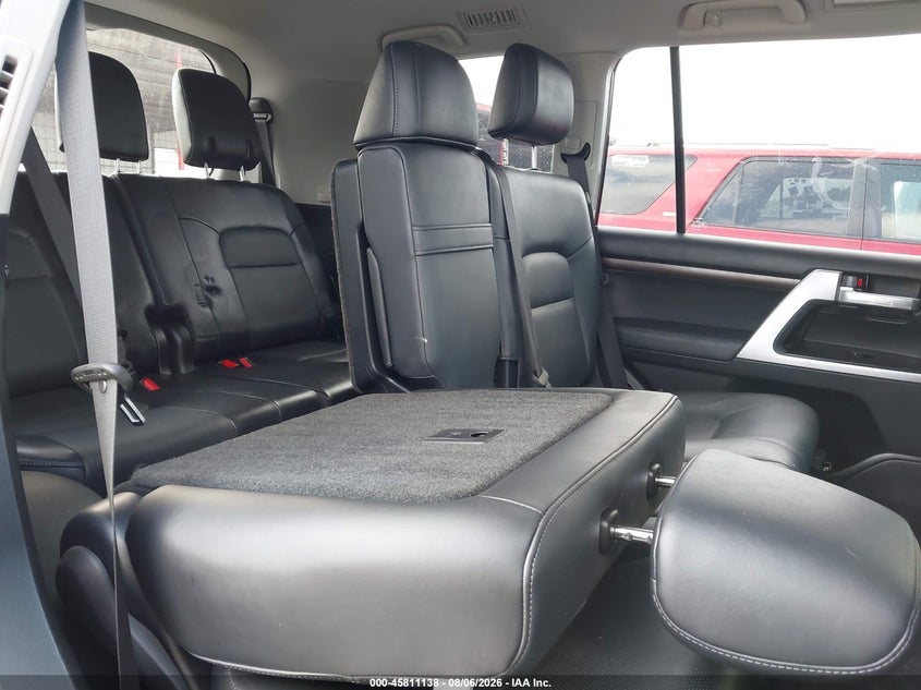 2018 TOYOTA LAND CRUISER auction photo 8