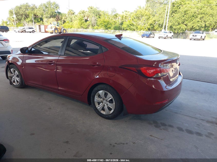 2016 HYUNDAI ELANTRA auction photo 3