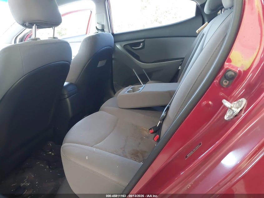 2016 HYUNDAI ELANTRA auction photo 8