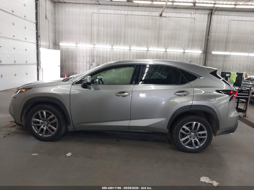 LEXUS NX 200T - zdjęcie 15