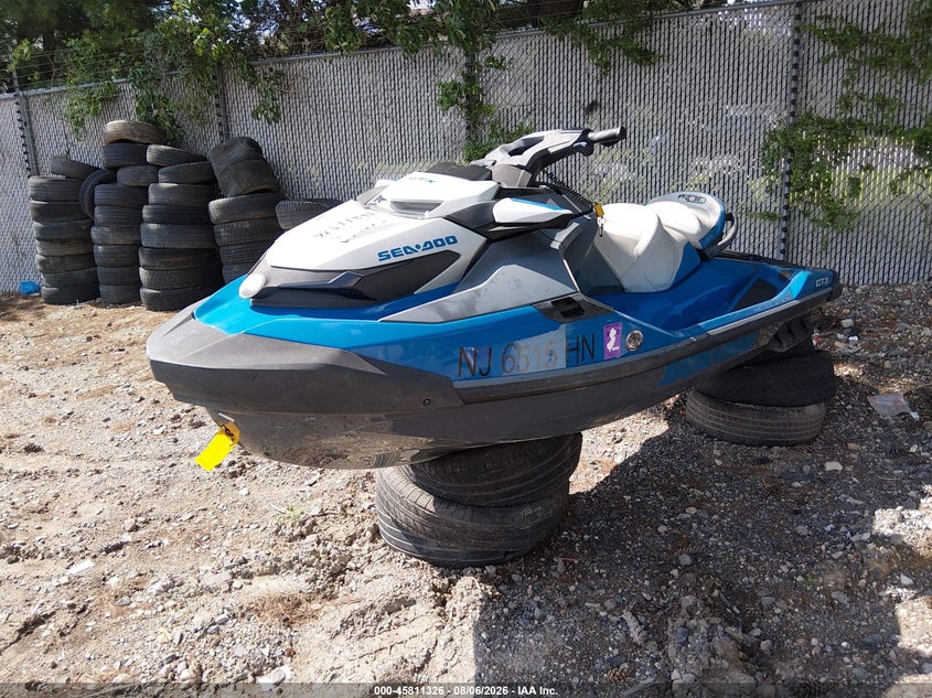 2020 SEADOO GTX 230 auction photo 2