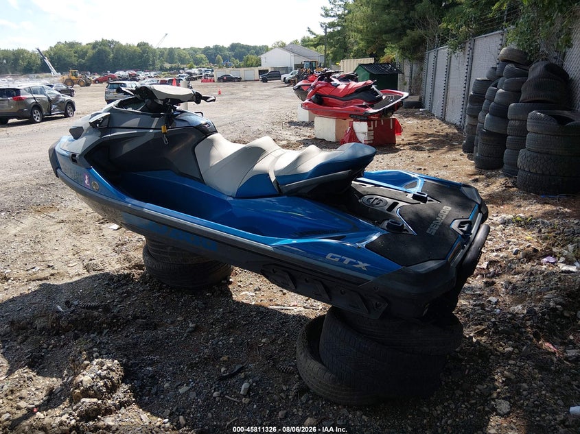 2020 SEADOO GTX 230 auction photo 3