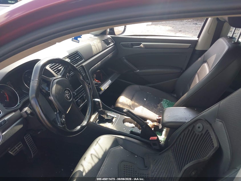 2018 VOLKSWAGEN PASSAT auction photo 5