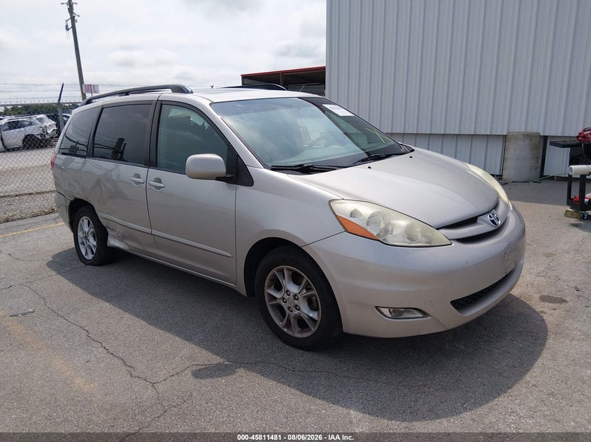 2006 TOYOTA SIENNA auction photo 1