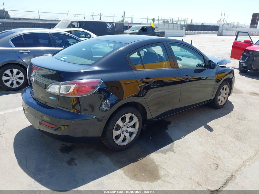Vin: jm1bl1up8d1811056, lot: 46310431, mazda mazda3 i sport 20134