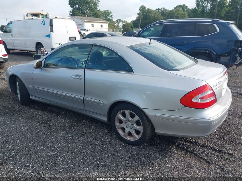 2004 MERCEDES-BENZ CLK 320 auction photo 3