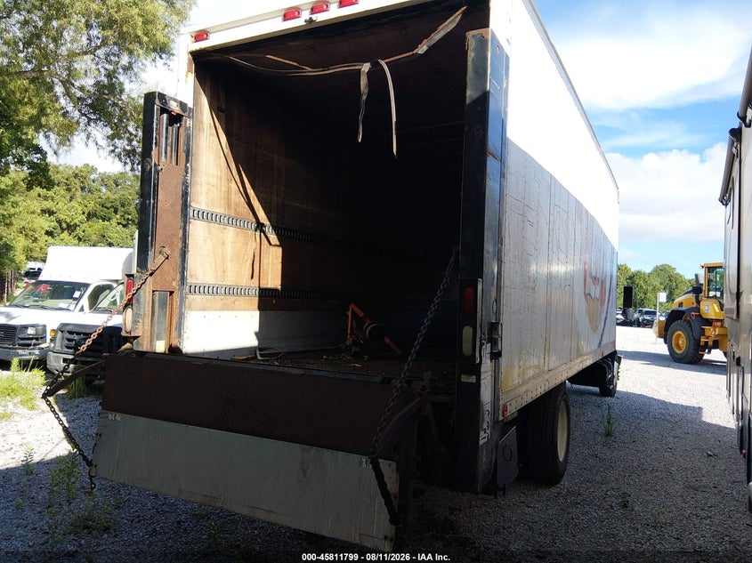 2002 INTERNATIONAL 4000 auction photo 4