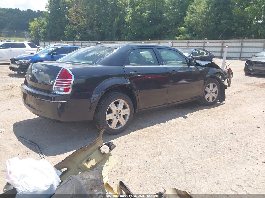 2005 CHRYSLER 300 auction photo 4