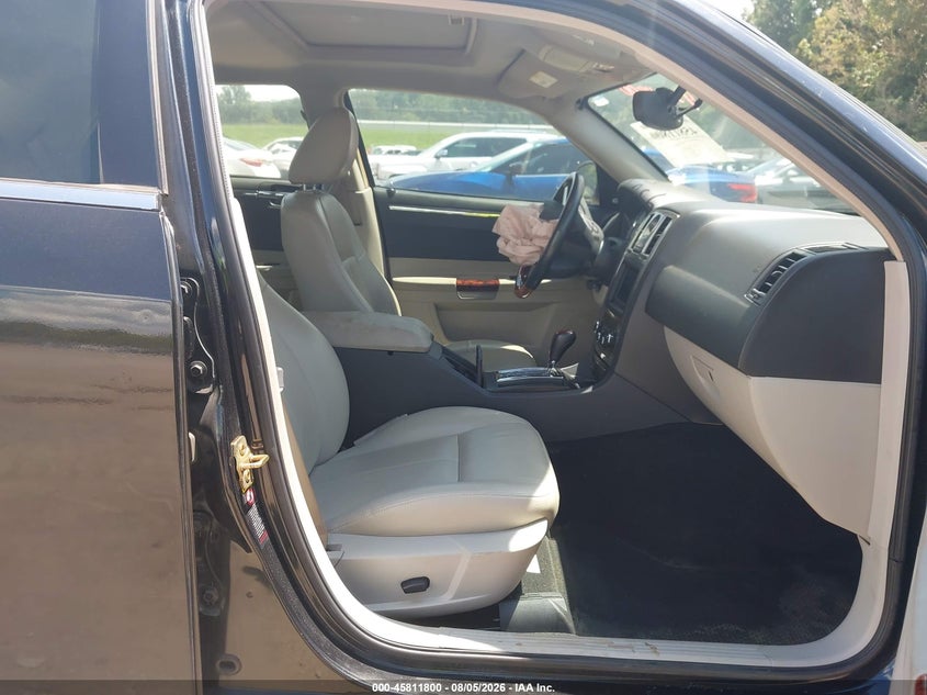 2005 CHRYSLER 300 auction photo 5