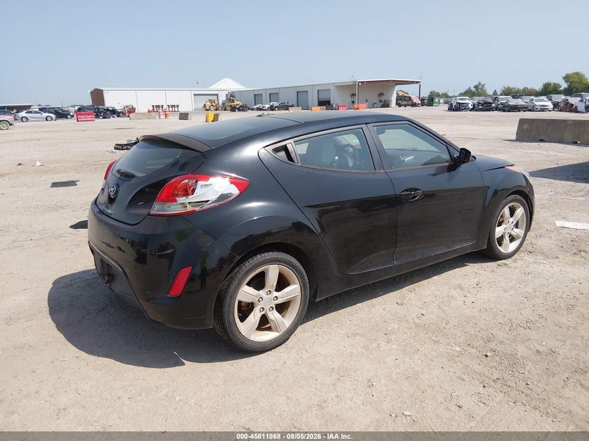 2013 HYUNDAI VELOSTER — zdjęcie 4
