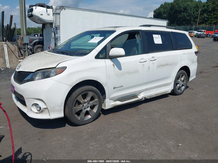 Vin: 5tdxk3dc1cs271861, lot: 46310801, toyota sienna se 8 passenger 20122