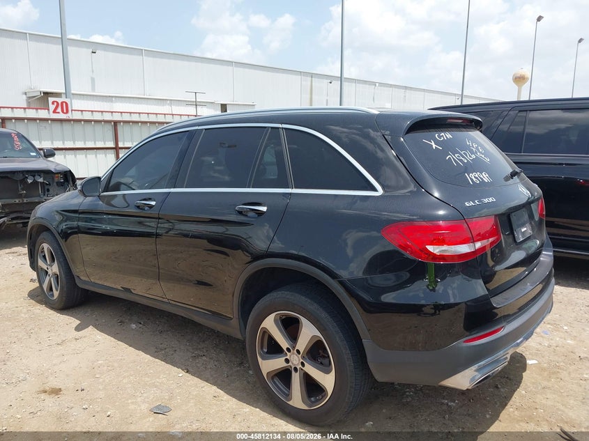 Vin: wdc0g4kb2hf139809, lot: 46310980, mercedes-benz glc 300 4matic 20173
