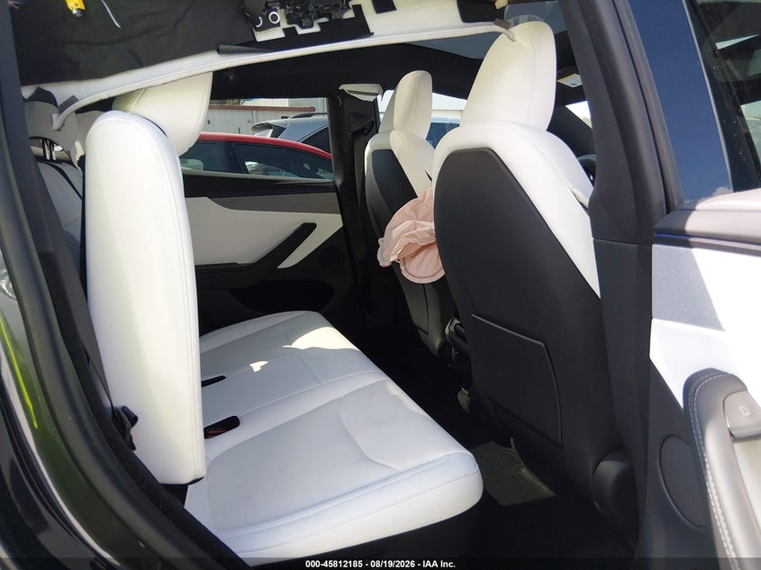 TESLA MODEL Y 2026 VIN 7SAYGDEE6TA638284