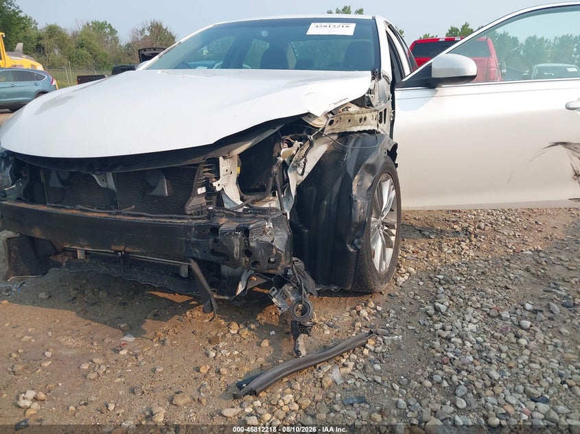 2015 TOYOTA CAMRY auction photo 6