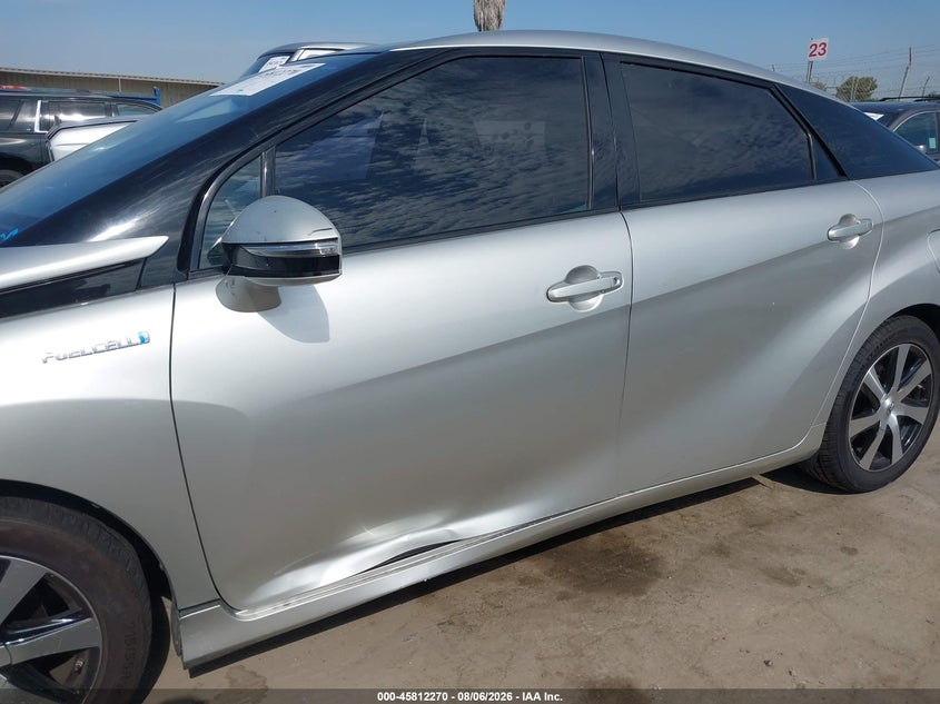 2017 TOYOTA MIRAI auction photo 6