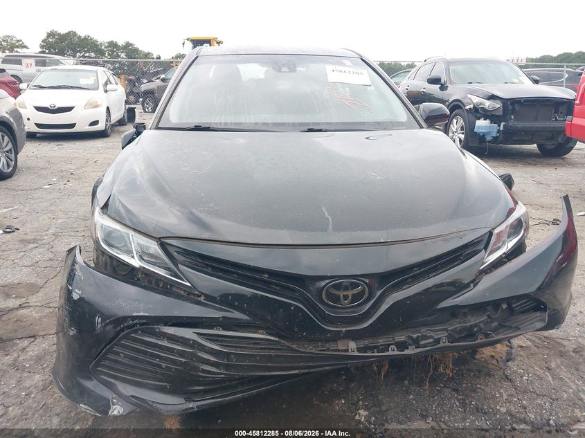 TOYOTA CAMRY - zdjęcie 12