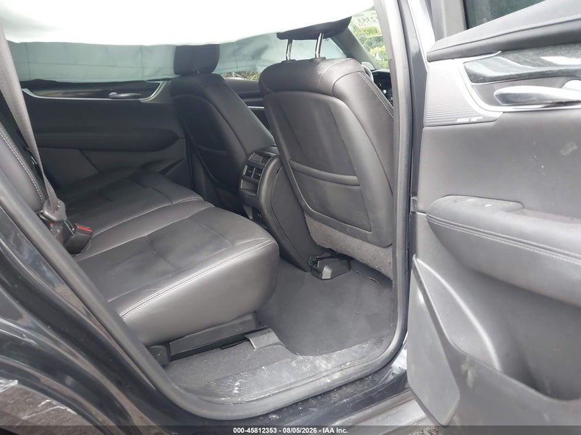 CADILLAC XT5 - zdjęcie 8