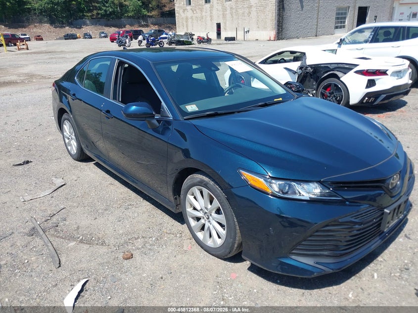 2020 TOYOTA CAMRY auction photo 1