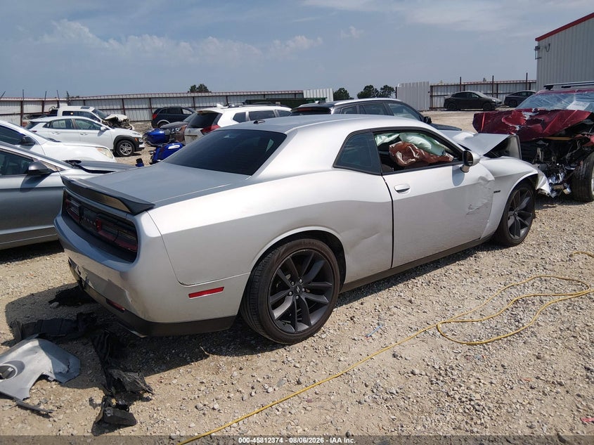 DODGE CHALLENGER - zdjęcie 4