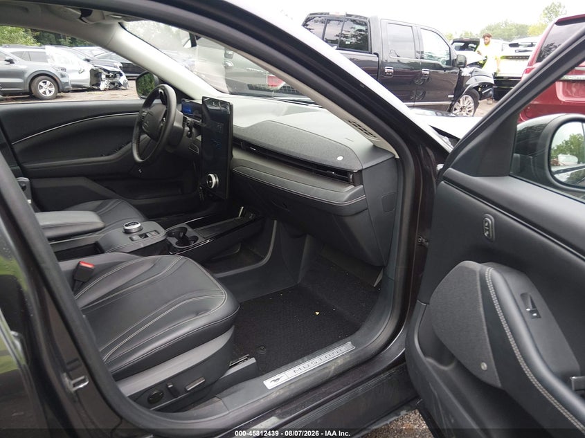 2022 FORD MUSTANG MACH-E auction photo 5