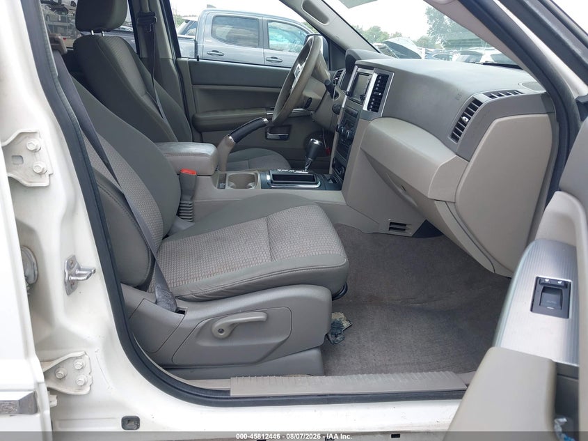 2010 JEEP GRAND CHEROKEE auction photo 5