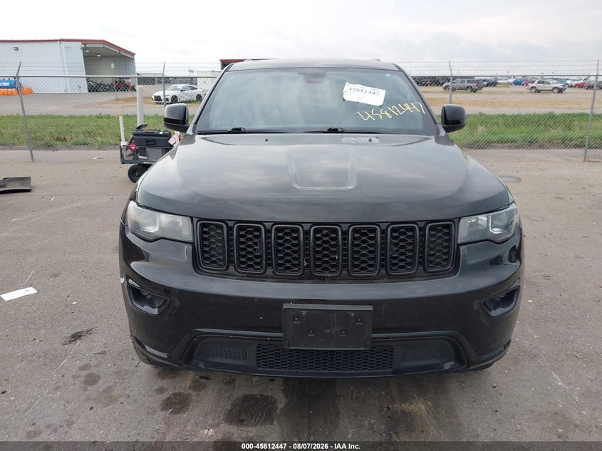 JEEP GRAND CHEROKEE - zdjęcie 12