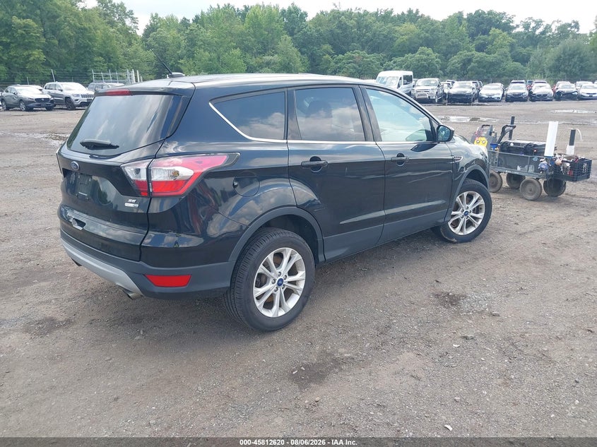 Vin: 1fmcu9gd2hub50867, lot: 46311467, ford escape se 20174