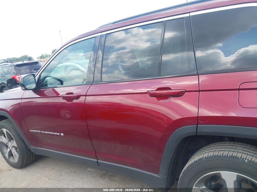 JEEP GRAND CHEROKEE - zdjęcie 14