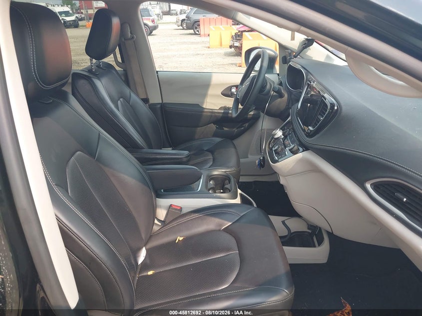2023 CHRYSLER PACIFICA HYBRID auction photo 5
