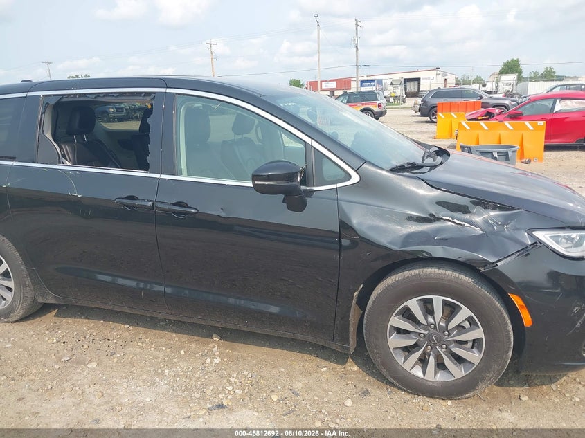 2023 CHRYSLER PACIFICA HYBRID auction photo 6