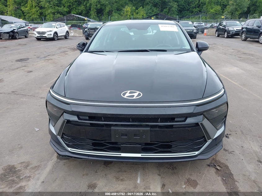 2025 HYUNDAI SONATA SE · Фото 12