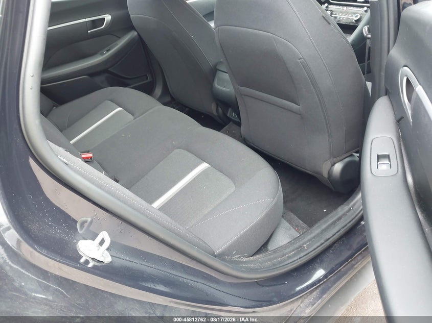 2025 HYUNDAI SONATA SE · Фото 8