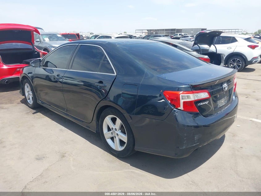 Vin: 4t1bf1fk3eu429764, lot: 46311675, toyota camry se 20143