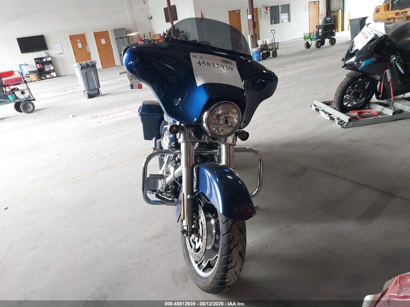 2009 HARLEY-DAVIDSON FLHX auction photo 5