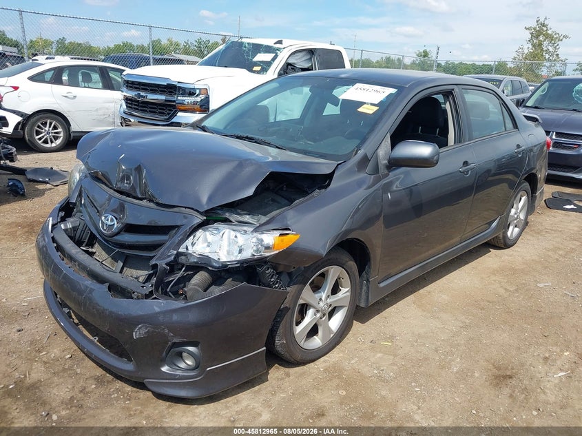 Vin: 2t1bu4ee4dc964945, lot: 46311811, toyota corolla s 20132