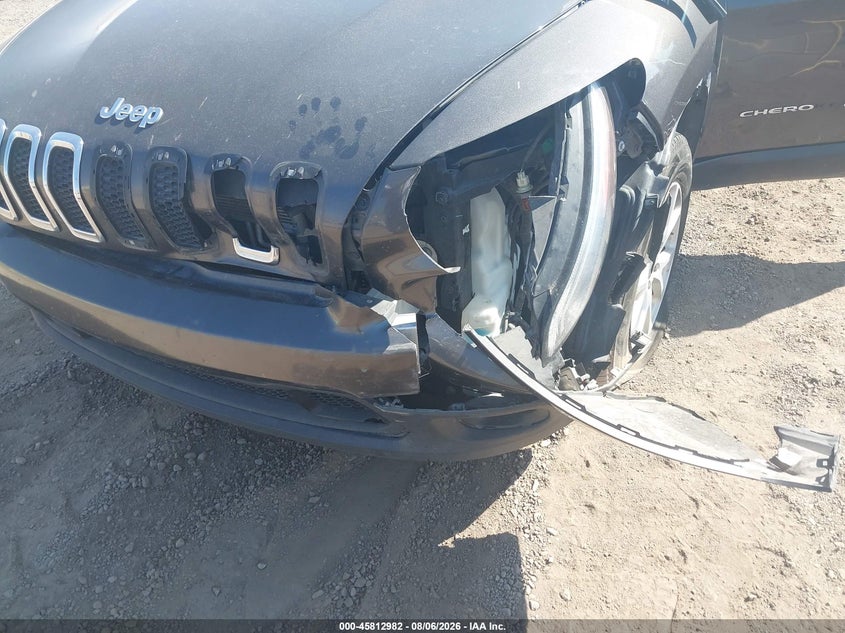 2018 JEEP CHEROKEE auction photo 6