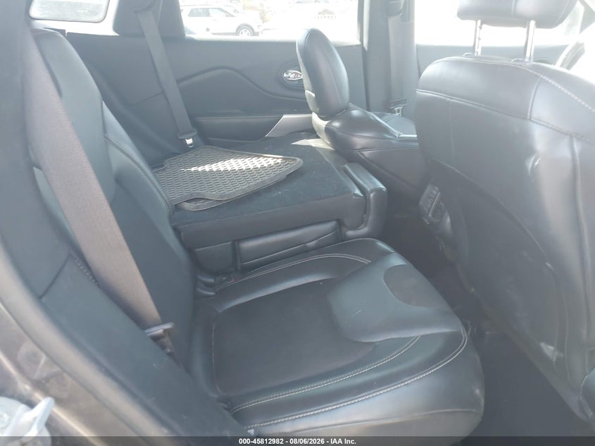 2018 JEEP CHEROKEE auction photo 8