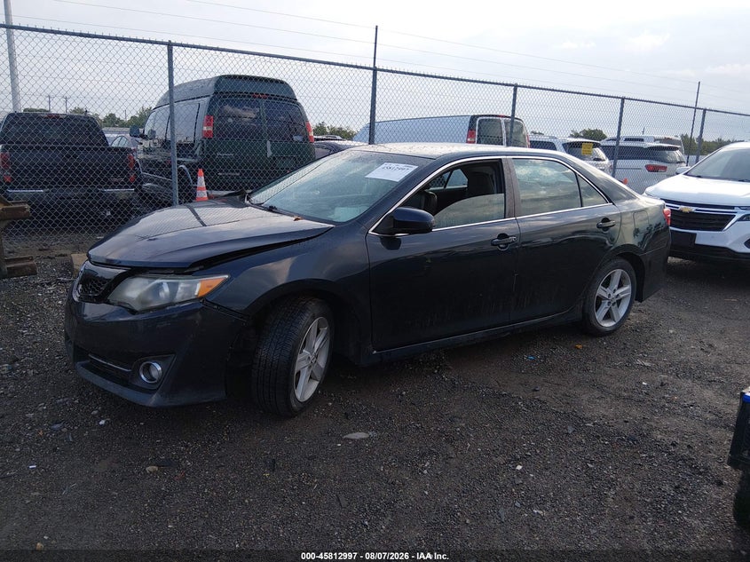 Vin: 4t1bf1fk3eu320513, lot: 46311843, toyota camry se 20142